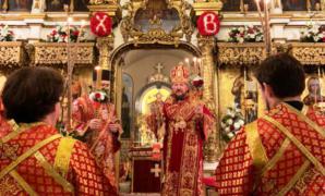 В праздник Христова Воскресения епископ Антоний возглавил торжественное богослужение в храме святых апостолов Петра и Павла на Сербском Подворье в Москве
