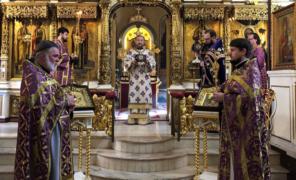 Божественная литургия в Неделю 3-ю Великого поста, Крестопоклонную