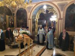 Всенощное бдение в канун праздника Покрова Пресвятой Богородицы на Сербском подворье в Москве