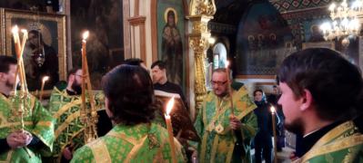 В канун Лазаревой Субботы епископ Моравичский Антоний совершил утреню на Сербском подворье в Москве
