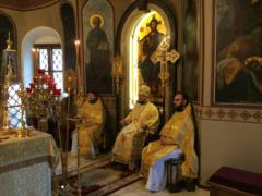 Божественная литургия в Неделю 14-ю по Пятидесятнице на Сербском подворье в Москве
